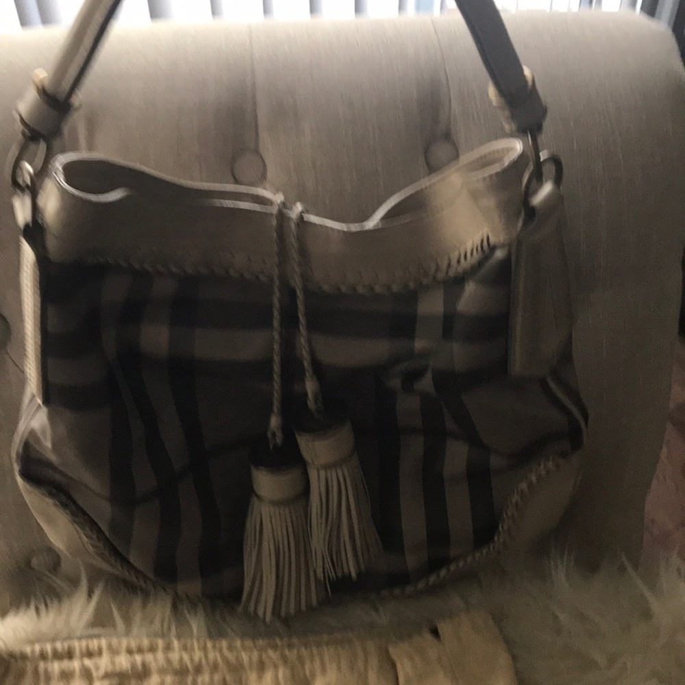 Burberry bag - Picture 2 of 2